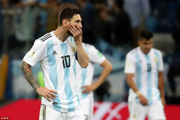 Các thành viên ĐT Argentina rối bời sau thất bại trước Croatia