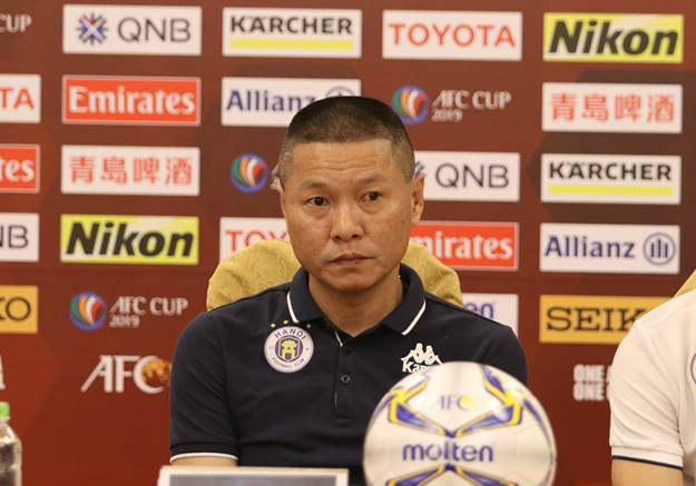 HLV Hà Nội FC: 'Đôi khi Văn Kiên còn mất tập trung trong trận đấu'