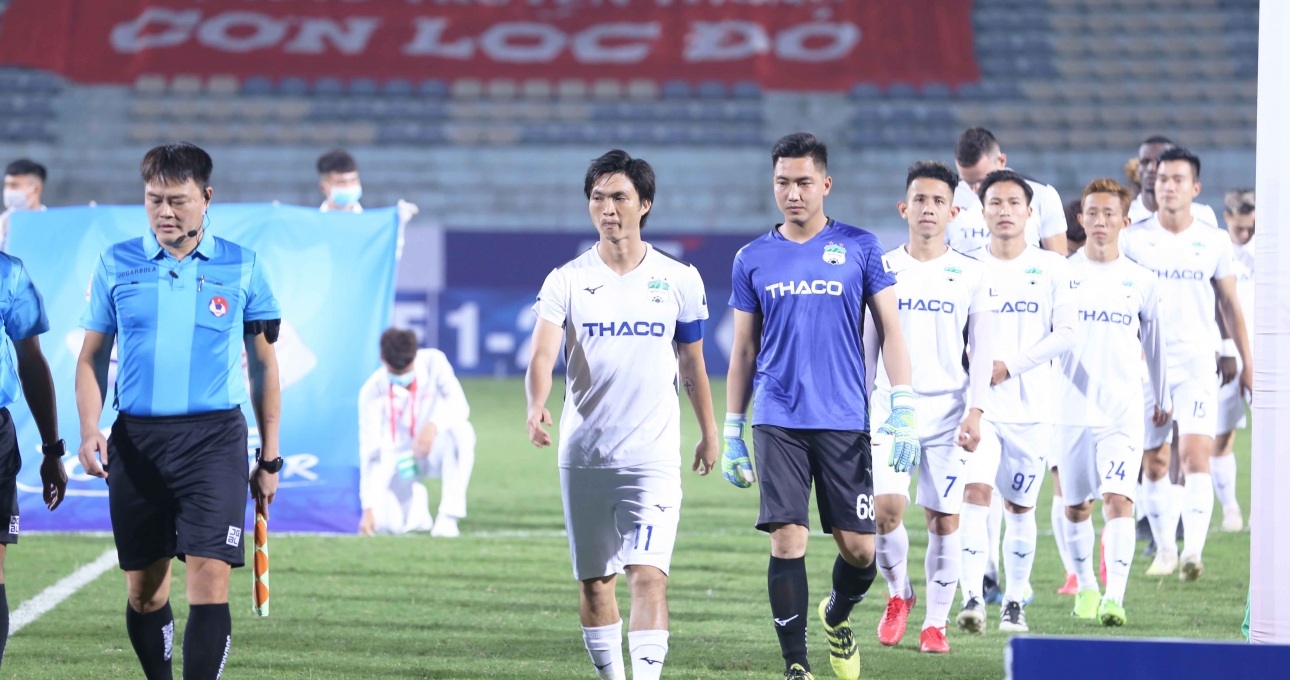 GĐĐH HAGL: 'Khi V-League trở lại, các đội sẽ như lò xo bật lên'