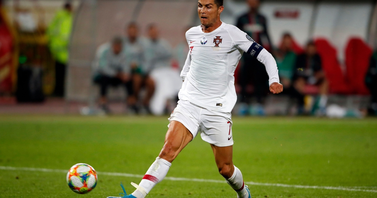 VIDEO: Ronaldo lập 'hattrick hỏng ăn' chỉ trong 15 giây