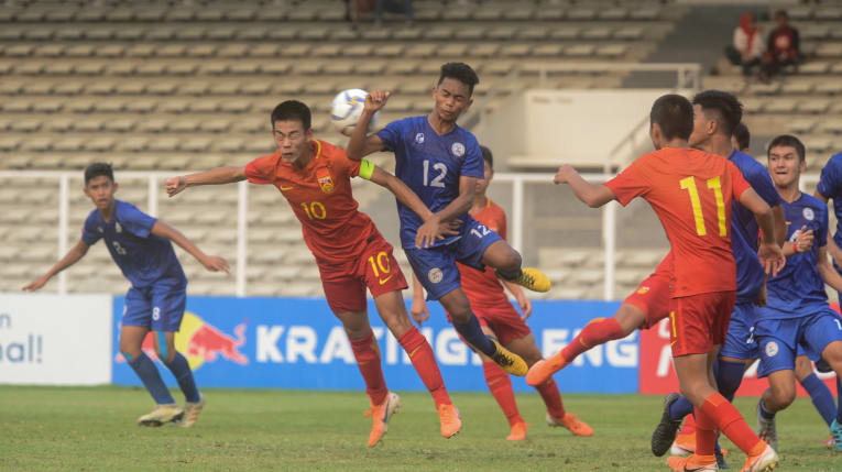 U16 Trung Quốc bị cầm hòa: 'Con rồng không điểm nhãn'