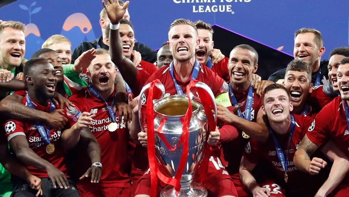 Liverpool vs Salzburg: Nhà vua thức giấc