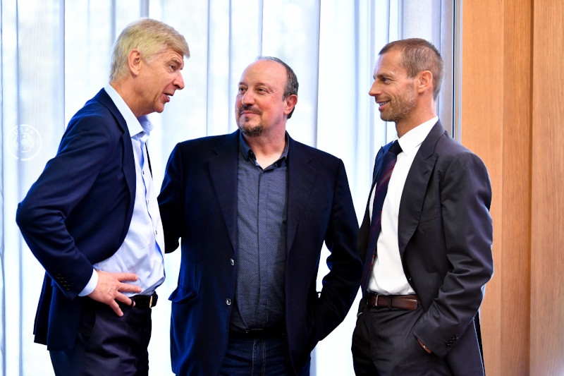 HLV Wenger có thể gia nhập đội bóng lẫy lừng tại châu Âu