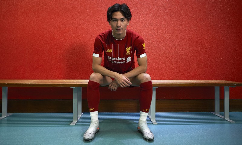 Minamino bơ vơ một mình khi mới đến Liverpool
