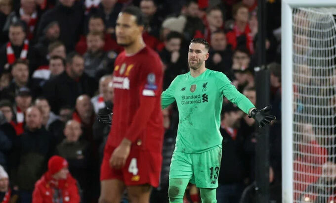 Tội đồ của Liverpool mượn uy huyền thoại để bào chữa sai lầm