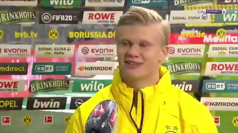 Cuộc phỏng vấn 14 chữ của Haaland sau trận Dortmund vs Schalke