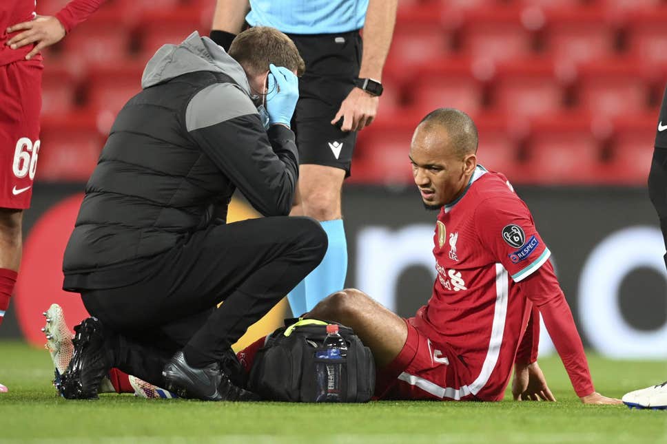 Klopp báo tin dữ về hàng thủ Liverpool