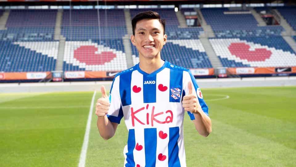 Văn Hậu được ra sân chính thức ở đội trẻ Heerenveen