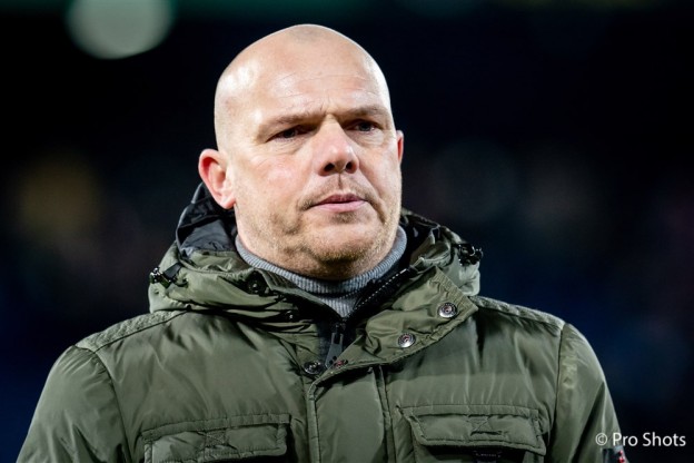 HLV Johnny Jansen thất vọng với các cầu thủ Heerenveen