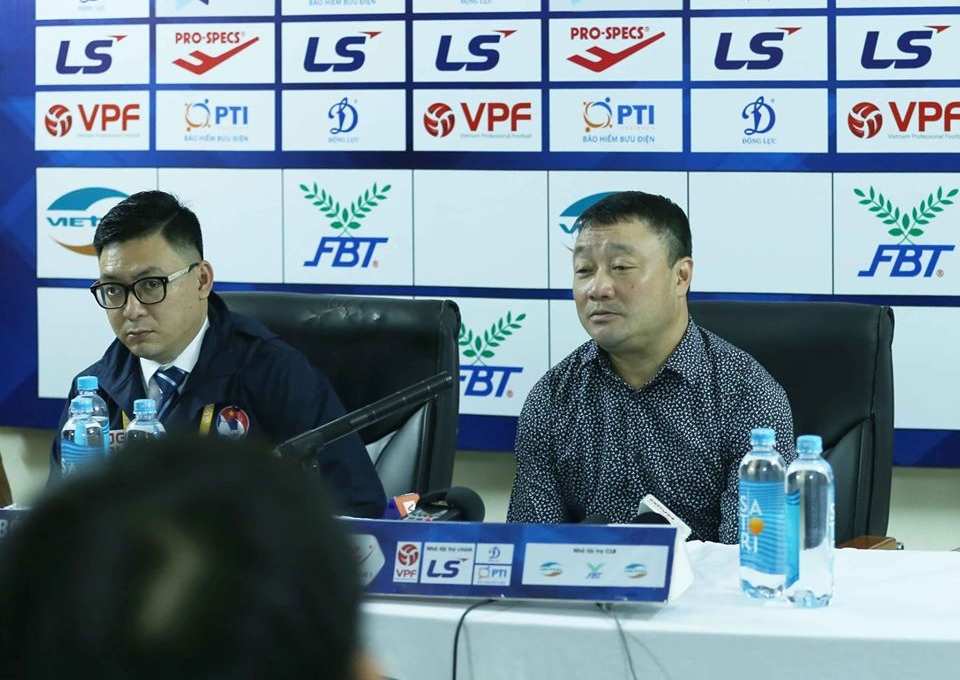 HLV Viettel: 'HAGL đá rất hay'