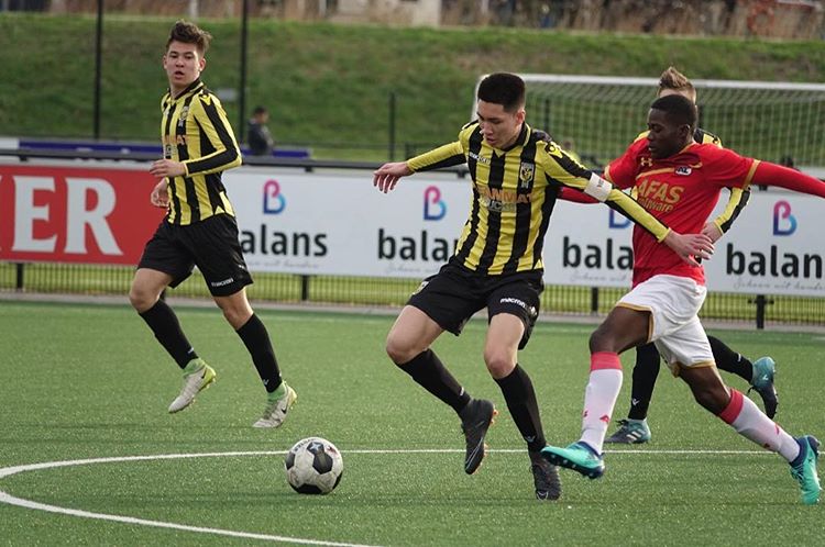 Hậu vệ Việt kiều hâm mộ Văn Hậu và muốn về Việt Nam thi đấu