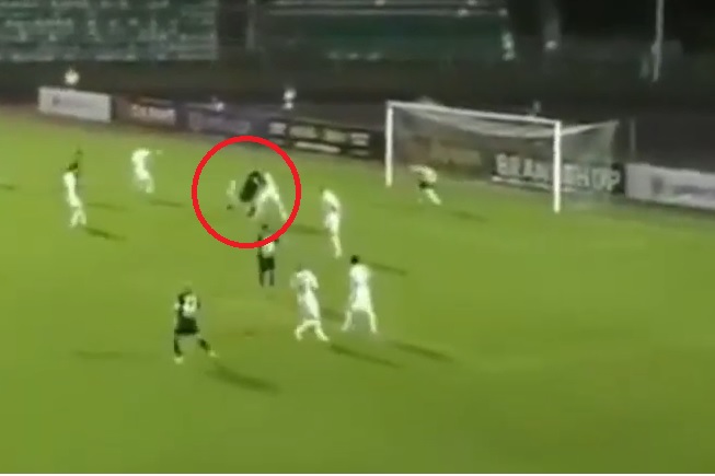 VIDEO: Ngả mũ với siêu phẩm bằng gót chấn khiến Ibrahimovic chào thua