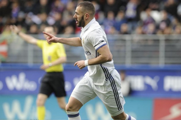 Benzema và James tỏa sáng, Real thắng đậm Eibar