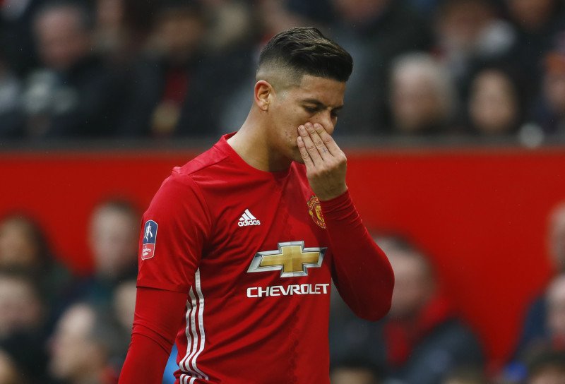 Cầu thủ MU tái hiện pha ‘đạp Ibra’ với Hazard