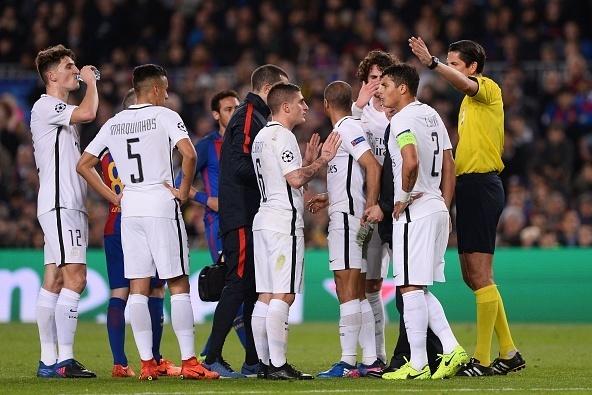 PSG viết tâm thư gửi UEFA về trọng tài trận Barca