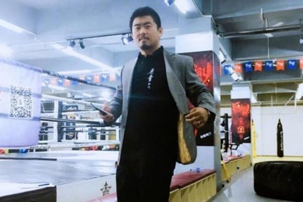 ‘Đệ nhất Thiết Bố Sam’ thách đấu Từ Hiểu Đông