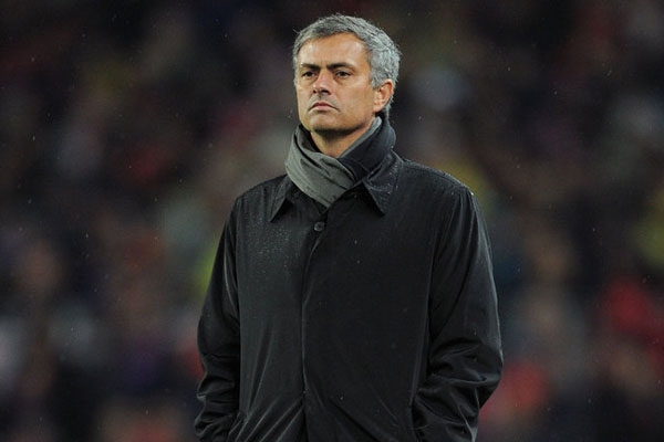 Mourinho ra tay, hai ngôi sao phòng ngự tiến bộ không ngừng