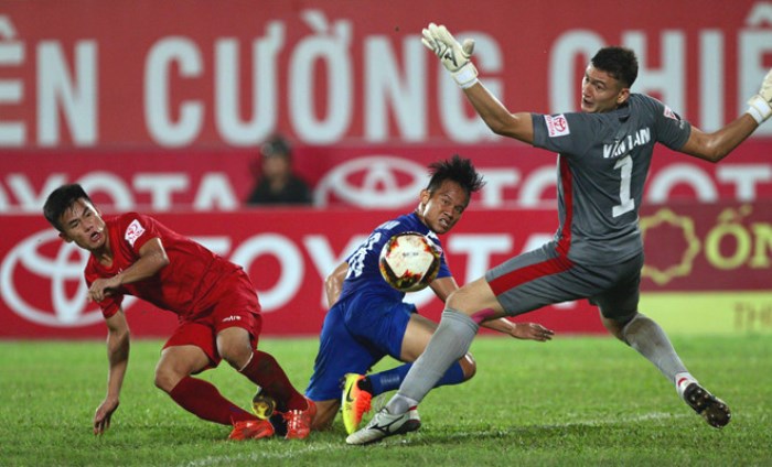 Lê Sỹ Mạnh tiếp tục đe dọa thủ thành Đặng Văn Lâm?