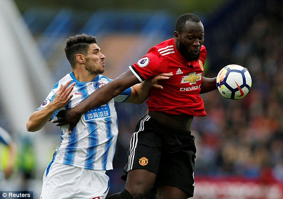 MU thua sốc trên sân của đội mới lên hạng Huddersfield Town