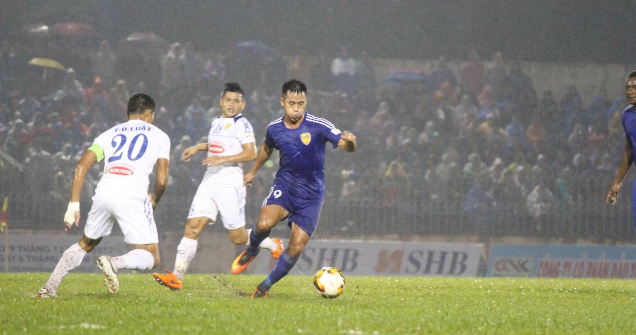 Quảng Nam vô địch sau trận thắng đậm TP.HCM