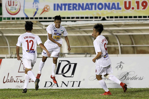 U19 HAGL lột xác, ngược dòng thần thánh trước đại diện TL