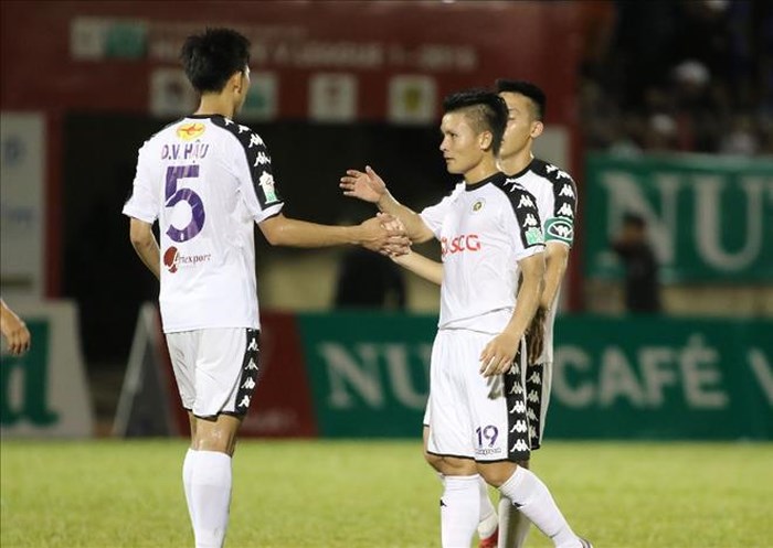 Quang Hải, Công Phượng khiến đối thủ phải làm điều đặc biệt