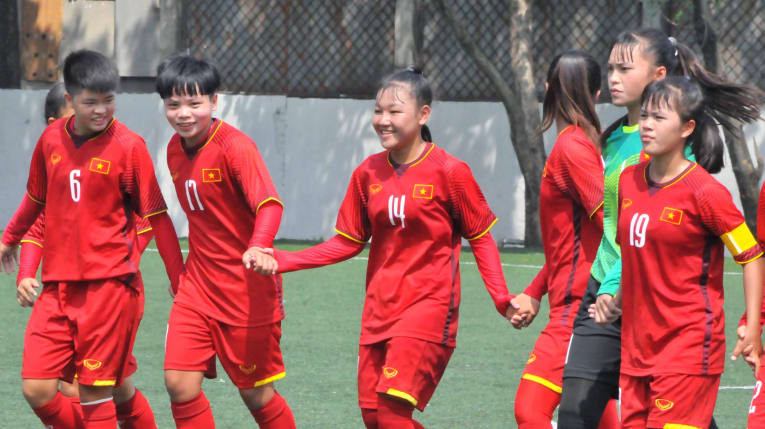 Việt Nam hủy diệt Bahrain với tỷ số 14-0