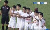 VIDEO: Trọng tài lầy lội ăn mừng cùng HAGL
