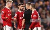 'Bao vây' trọng tài trong trận gặp Chelsea, Man Utd đối mặt với án phạt từ FA