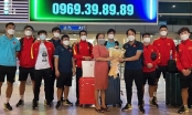 10 cầu thủ U23 Việt Nam được NHM chào đón nồng nhiệt khi trở về TP HCM