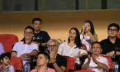 VIDEO: HLV Park và những nhân vật đặc biệt trên khán đài VIP sân Hàng Đẫy