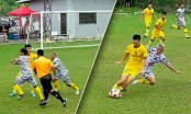 VIDEO: Đội bóng Việt Nam bị tấn công tại giải phong trào Thái Lan