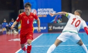 VIDEO: Thua đậm, HLV futsal Việt Nam không ăn mừng bàn thắng thượng hạng của học trò