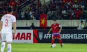 Thua tan tác, 'Messi Lào' có hành động bất ngờ với ngôi sao ĐT Việt Nam
