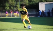 VIDEO: Cầu thủ Pau FC sút phạt đẳng cấp tựa Quang Hải
