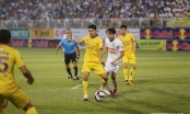 Văn Toàn kiếm penalty xuất sắc, Kiatisak cười tươi rói