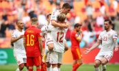 Kasper Dolberg lập siêu phẩm vào lưới xứ Wales