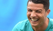 Cristiano Ronaldo: 'Rooney ghen tị vì tôi giỏi và đẹp trai hơn cậu ấy'