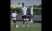 Con trai Ronaldo dứt điểm đẳng cấp, lập 'hattrick' vào lưới huyền thoại MU