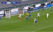 VIDEO: Ronaldo 2 lần bỏ lỡ khó tin ở khoảng cách quen thuộc