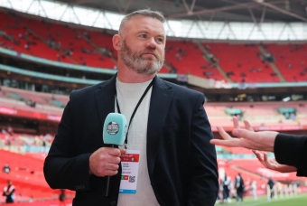 Rooney chỉ thẳng 3 bản hợp đồng khó hiểu nhất lịch sử MU