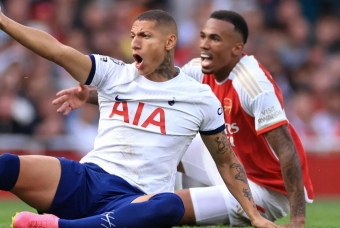Bị 'cà khịa', sao Arsenal đáp trả khiến đối phương muối mặt
