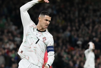 Tranh cãi thẻ đỏ của Cristiano Ronaldo