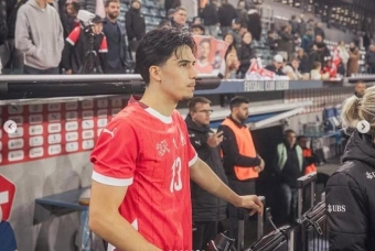 Việt kiều đẳng cấp châu Âu sắp được gọi lên tuyển Thụy Sĩ