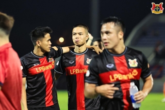 Vòng 3 V-League 2025/2026: Ngôi đầu không đổi chủ