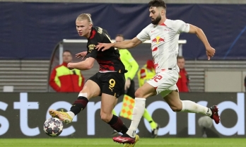 Kết quả Cúp C1 hôm nay 23/2: Man City 'trầy da tróc vẩy'