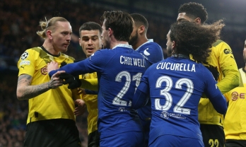 CĐV Dortmund có hành động xấu xí với ngôi sao Chelsea
