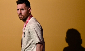 Bị loại khỏi Champions League, tương lai của Messi 'rõ như ban ngày'