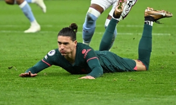 Liverpool nhẹ nhàng 'vượt ải' Aston Villa trong ngày Darwin Nunez gây thất vọng