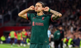 HLV Liverpool bất ngờ so sánh Nunez với tiền đạo ghi 50 bàn 1 mùa